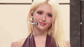 SOMI最新回归曲EXTRA首打歌舞台