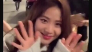 يبدو أن الأسطورة القائلة بأن جي سو لا تظهر بشكل جيد أمام الكاميرا صحيحة، فهي في الواقع جميلة جداً إل