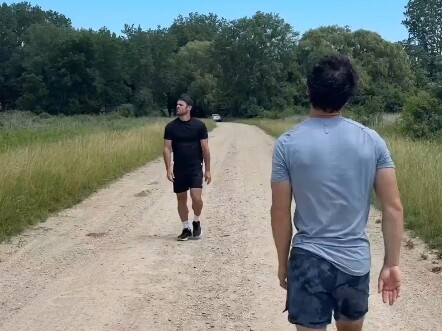 Bagaimana hewan saling menyapa?