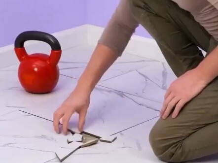 Cuma ingin tahu apakah itu foil emas asli yang ditempelkan