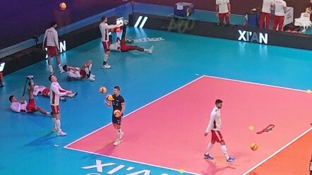 Argentina vs. Poland men’s volleyball warm-up antics