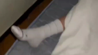 体育生室友睡得太香，我该怎么办？