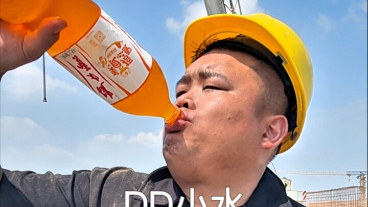 驴肉闷子，第一次吃，哈哈哈，知了猴挺吵！