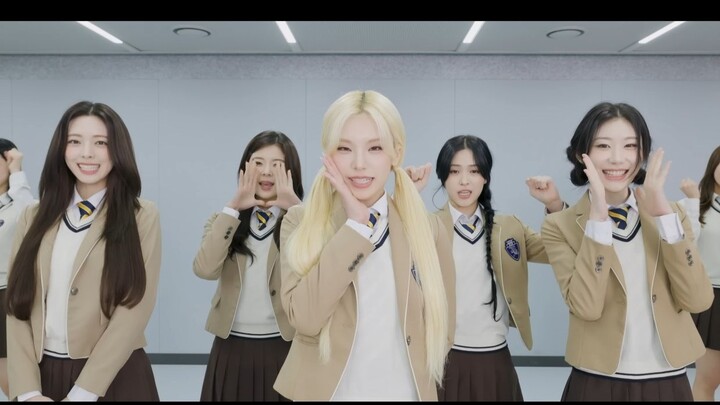 ITZY's latest comeback track TUNNEL VISION school uniform version practice room video released
