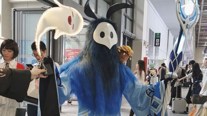 [Vlog]When you cosplay Abyss Mage and meet Hilichurl in the Comic-Con