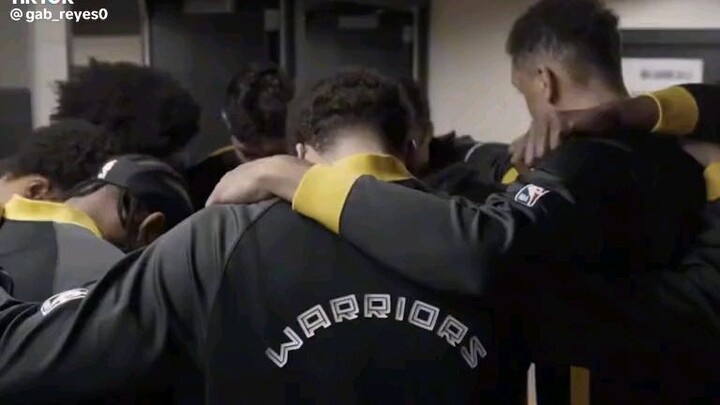 Sad moment of GSW WE WILL WAIT FOR YOU FOR NEXT SEASON