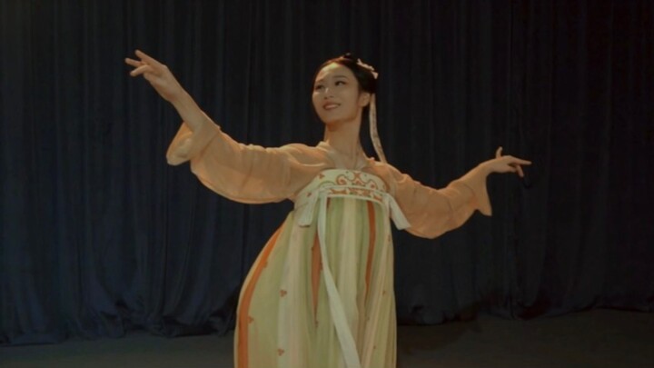 Zijin Dance's original repertoire "Ode to the Green Mountains"