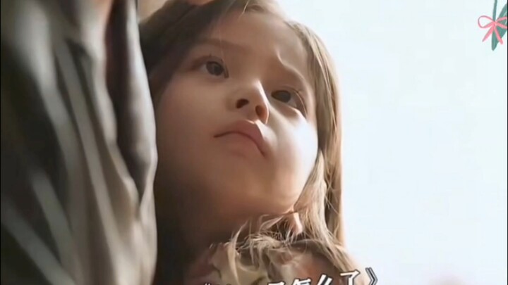 Fang Taichu is such a sweet little comforter for Dad—she always hits the spot where it hurts the mos