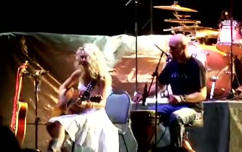 [Music][Live]Taylor Swift - <Umbrella>