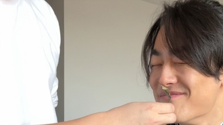 Song tastes hundreds of herbs
