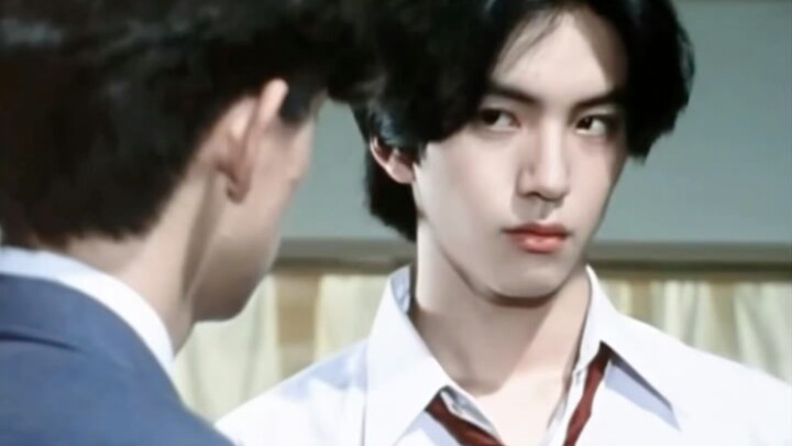 I’d always assumed that Zhuang Xuhui, the brooding, gloomy club president, was just like that—his ey