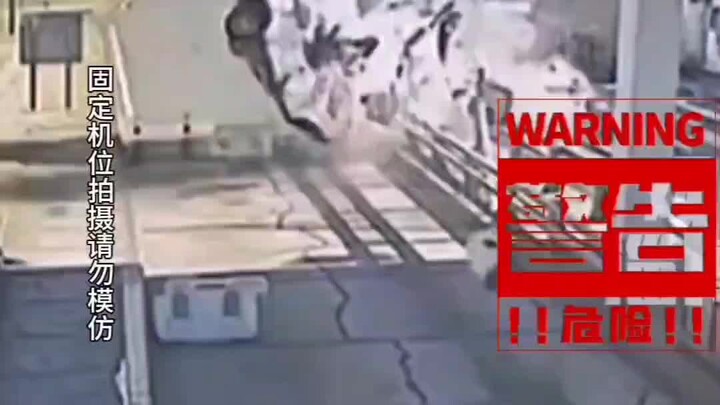 إذا أضاءت هذه المصابيح السبعة في السيارة، سارع بالتوقف والتحقق #معرفة_بالسيارات #سفر_آمن #تعلم_عن_ال