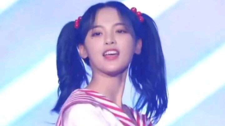 杨超越跳《创造101》主题曲甜甜的可爱无敌