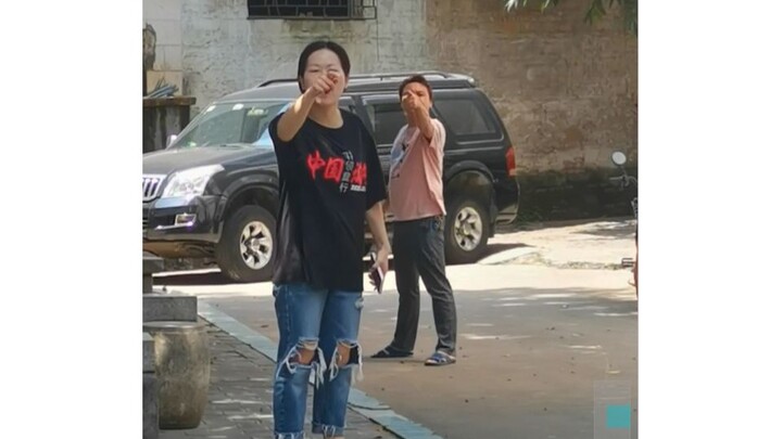 คุณเป็นคนที่ฉันทำไม่ได้เลยงั้นเหรอ? ถึงได้มาจอดรถของฉันไว้ แล้วเอาอิฐมาขว้างใส่ฉัน?