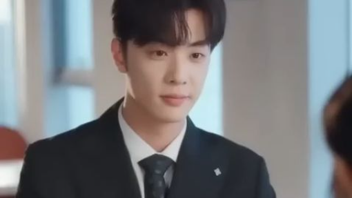 Dia tak pernah menyentuh istrinya, setia pada selingkuhan