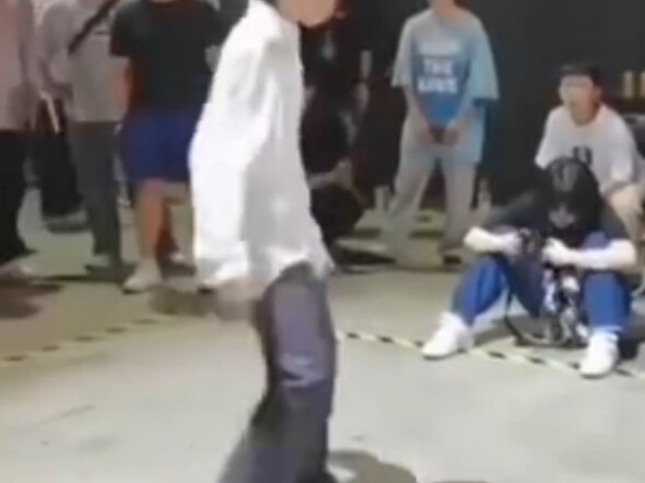 Ya ampun, kamu tidak memberi tahuku bahwa Zhang Guiyuan menari dengan sangat baik. Jika tidak ada se