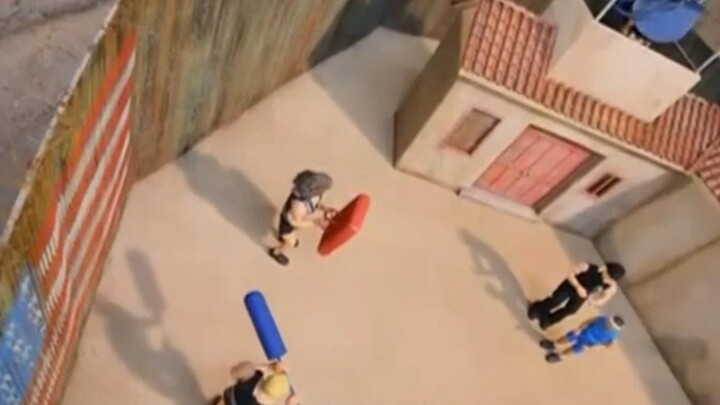 【Robot Chicken】American Gladiators: Crossing the Border