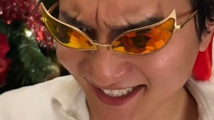 Kacamata Doflamingo akan datang