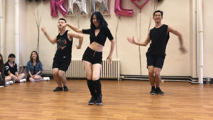 You haven't seen Jolin Tsai's "Dancing Queen" in one shot, the whole audience is boiling