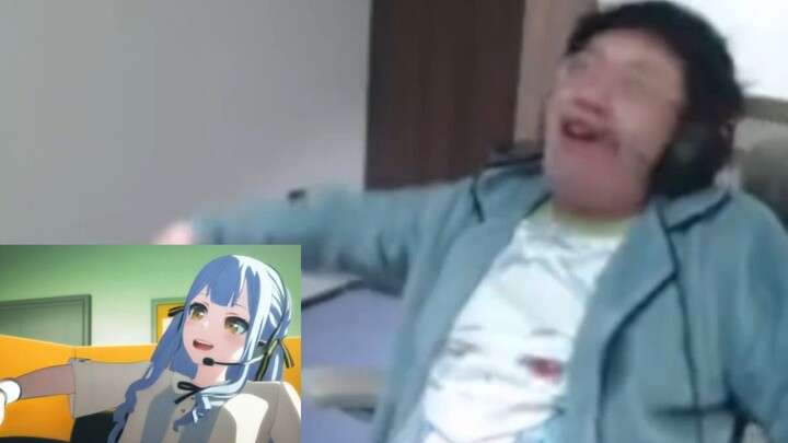 เสี่ยวเซียงเห็นจงจู่ฆ่าไปสี่คนแล้วก็ร้องกรี๊ดออกมาทันที