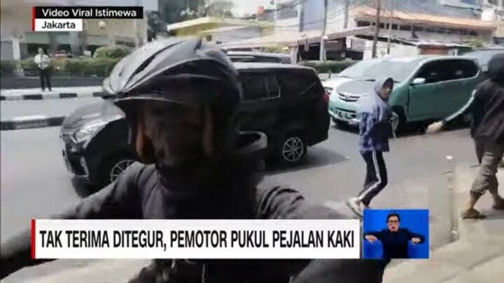 Tak Terima Ditegur, Pemotor Pukul Pejalan Kaki