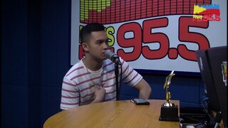 Rayt Carreon experienced  the no label relationship