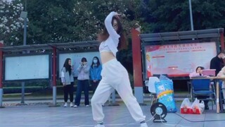 [Beauty Trap] I'm here again at Sichuan University Youth Square QWQ