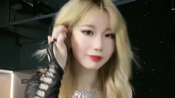 Is this how you dance to [Queencard/(G)i-dle]?