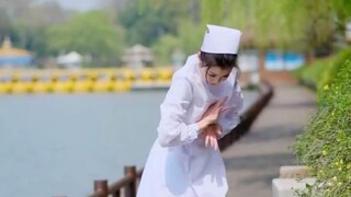 Có rất nhiều người trên thế giới này, chúng ta thật may mắn khi có một người
