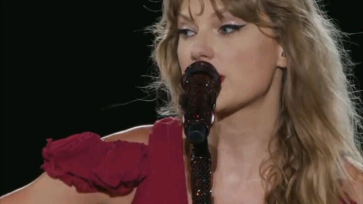 Taylor Swift _ Live Performance ♥️♥️