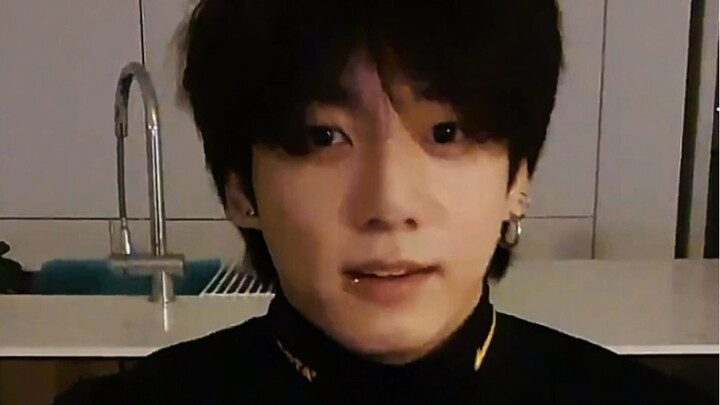 [Jeongguk] Idol gets called by fans to do the dishes, hahaha哈哈哈