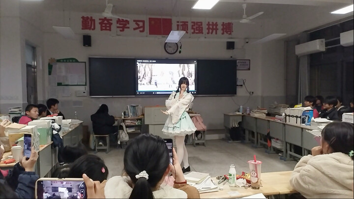A sophomore’s first time learning “zhai dance” — performing at the New Year’s Eve party! “God’s Flow
