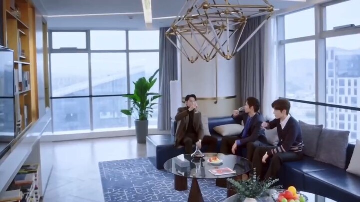 Ba cặp đôi trẻ bị lật tẩy ngay tại chỗ, thật sự ngại ngùng hết sức!