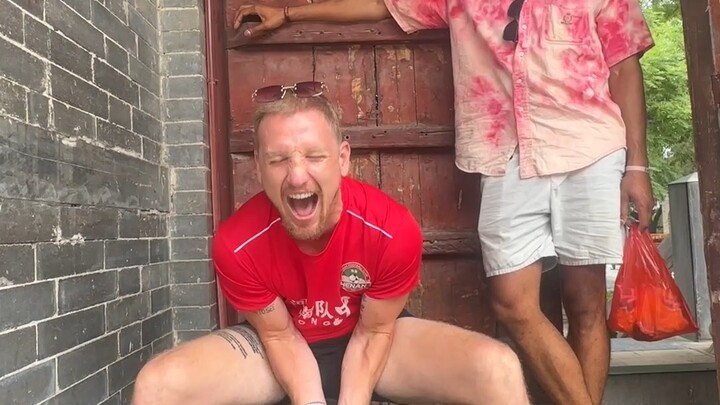 When a foreigner with martial arts talent visits Shaolin Temple for the first time