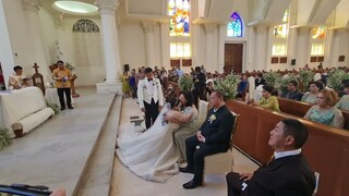 Dipeluk Hillary...mohon doa restu saat nikah di gereja Katedral..