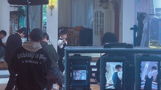 Anh bồi bàn này nhìn quen quen #shootingsite #standingnexttoyou