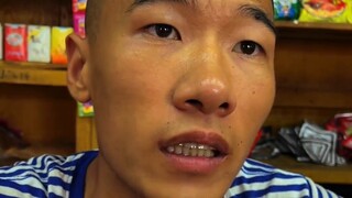 Kẻ ngốc tức giận đánh người béo