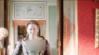 01: She is a famous queen, and having no children is her biggest headache