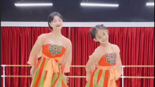 真的是太可爱啦～