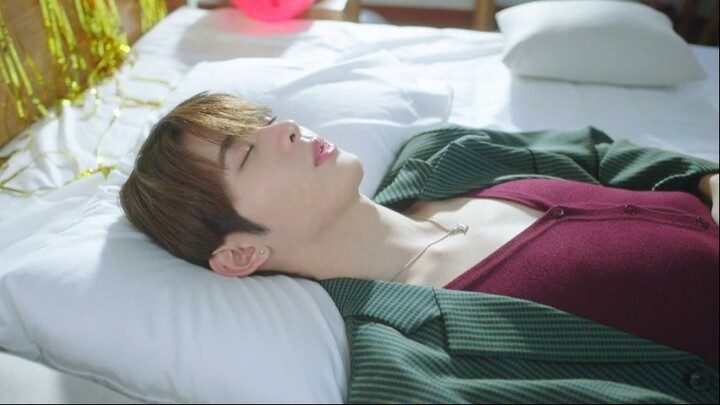 ไม่ชอบเป็นเพื่อนเธอ (Feel Fan) - Net & JamesSu 【OFFICIAL MV】- ost. อย่าเล่นกับอน