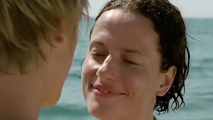 A 42-year-old woman is loved by a young heartthrob—true love knows no age! Movie: “42 Years Old”