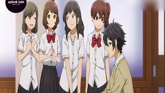 miyamura cắt tóc bỏ mắt kính ra thì cực đẹp sai ko giống như 1 số người