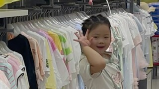เมื่อเด็กๆเลือกเสื้อผ้าใหม่ด้วยตัวเอง~