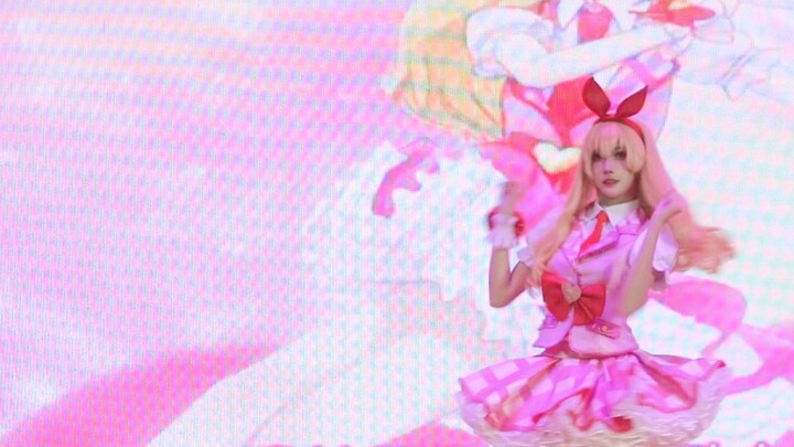 Straight shot from the comic convention! Idol activity Hoshimiya Ichi's entrance dance!