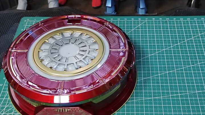 "At first glance, it looks fancy, but a closer look reveals a lot of new ideas" HotToys Kai Tak Reta