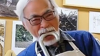 Biarkan big data mendorong saya kepada semua orang yang tidak ingin bekerja. "Hayao Miyazaki" Kehidu