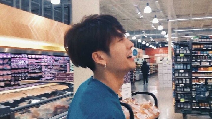 【Jackson Wang】A super-immersive experience! Hear GAGA sing “Love You Three Thousand Times” from your