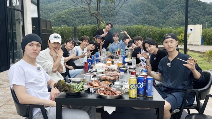 “Vốn dĩ là phải chờ đợi người mình thích đến vô tận”