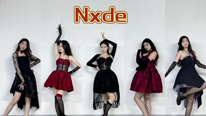طلبة الدراسات العليا الإناث يرقصن رقصة nxde عالية الجودة! فرقة الرقص لطلبة الدراسات العليا بجامعة ال
