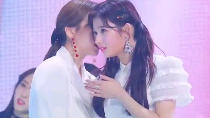 【มินะ X ซา나】คู่จิ้นสุดฟรุ้งฟริ้ง